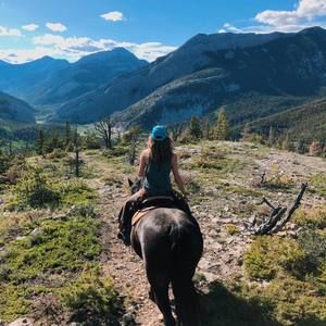 Meet your Posher, Eliza